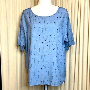 LAST CHANCE - Blue star print blouse
